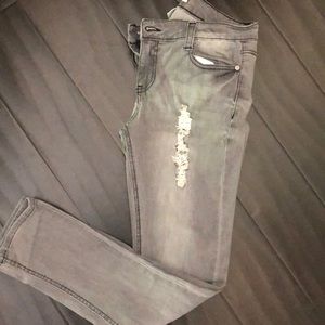 Blue asphalt distressed jeans